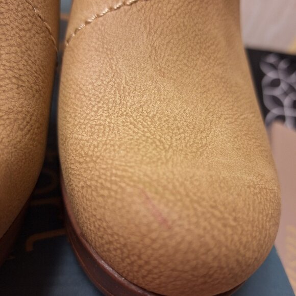 Women's B.O.C. Clogs - Size 8M - Picture 8 of 8